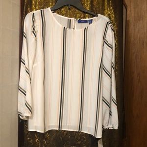 Apt 9 Puffed shoulder top